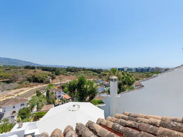 3-bedroom Property In Nueva Andalucía, Spain (147 M²)