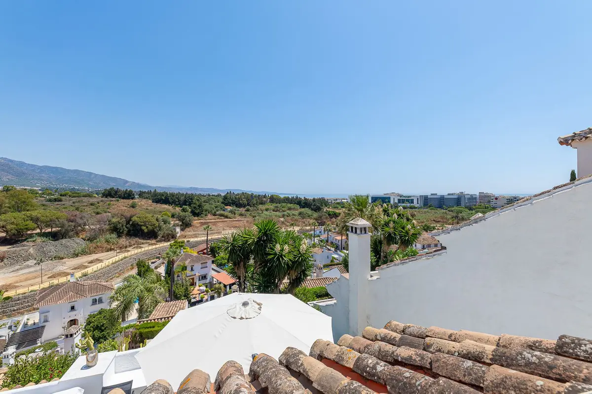 3-bedroom Property In Nueva Andalucía, Spain (147 M²)