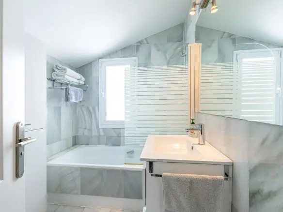 3-bedroom Property In Nueva Andalucía, Spain (147 M²)