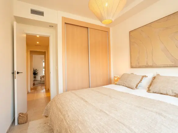 2-bedroom Property In Casares, Spain (122 M²)