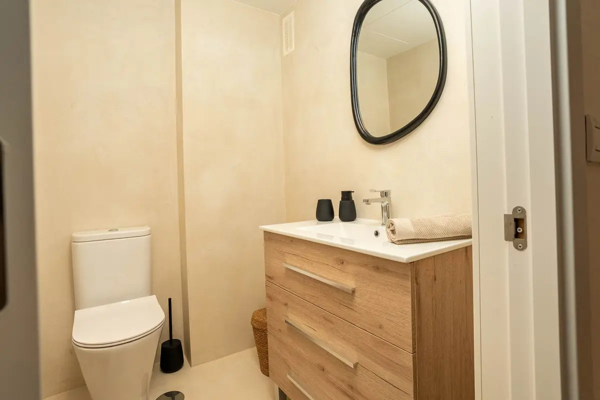 2-bedroom Property In Casares, Spain (122 M²)