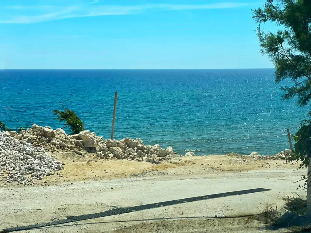 Building Of 400 M² In Corfu