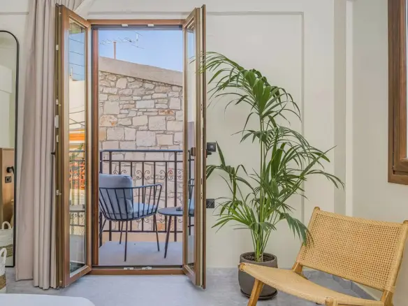 Hotel In Chersonisos, Greece (400 M²)