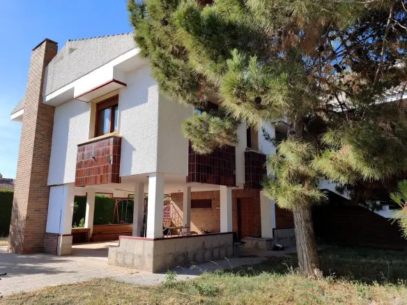 Villa Of 600 M² In Santiago De La Ribera