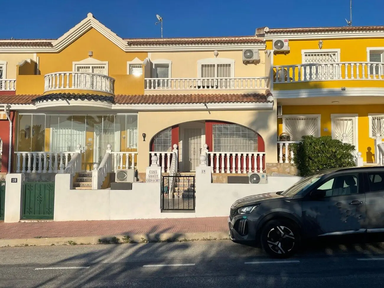 House Of 103 M² With Mediter Real Estate Features In Almoradi, Spain