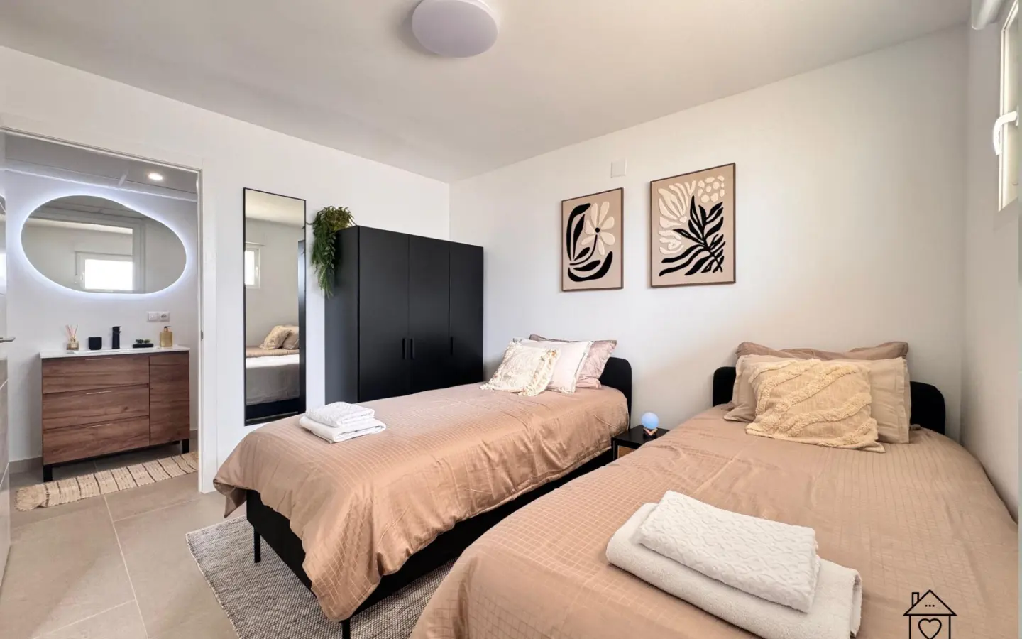 2-bedroom Apartment In Torrevieja, Spain (95 M²)