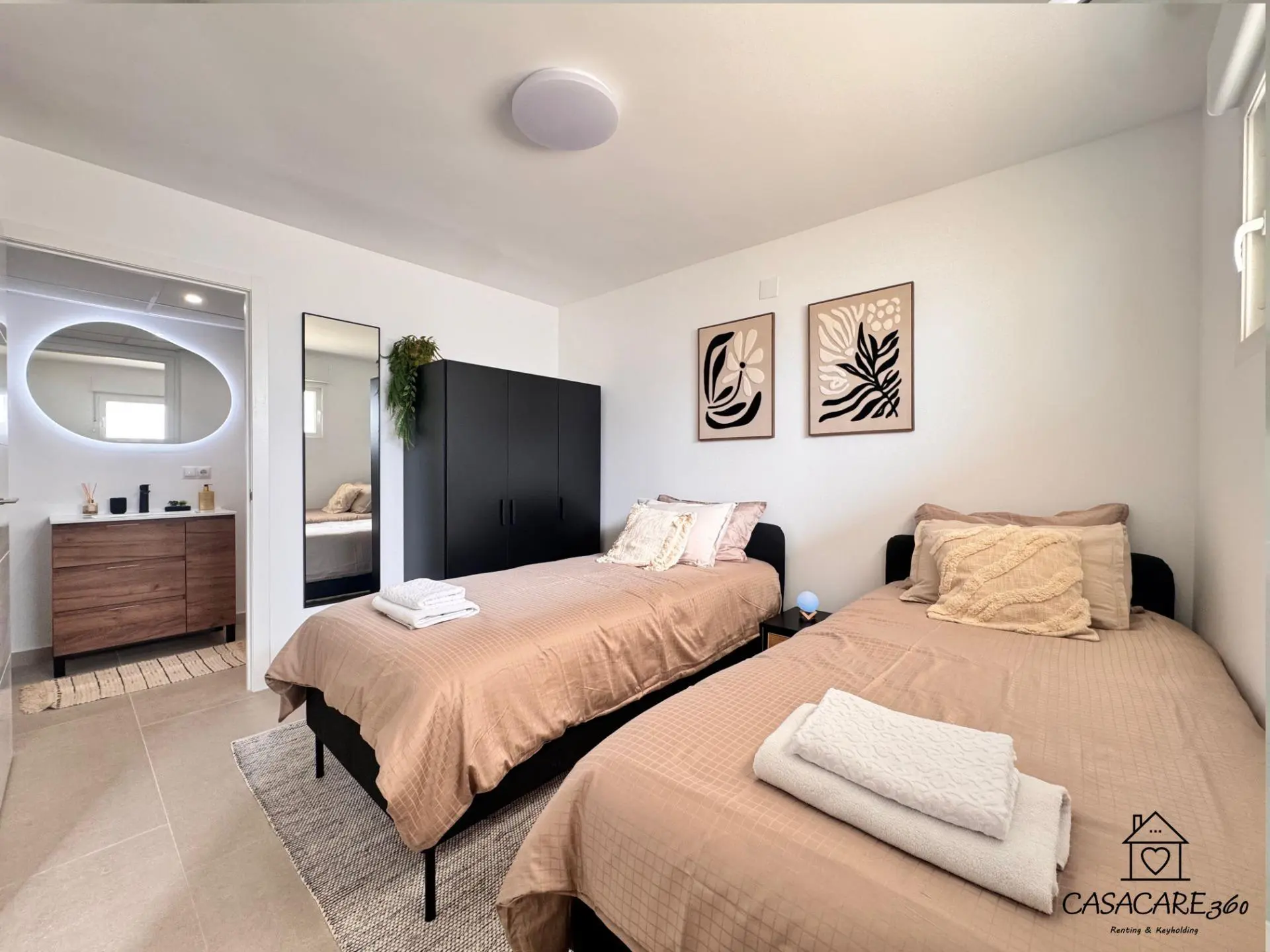 Apartment Of 95 M² In Torrevieja, Spain