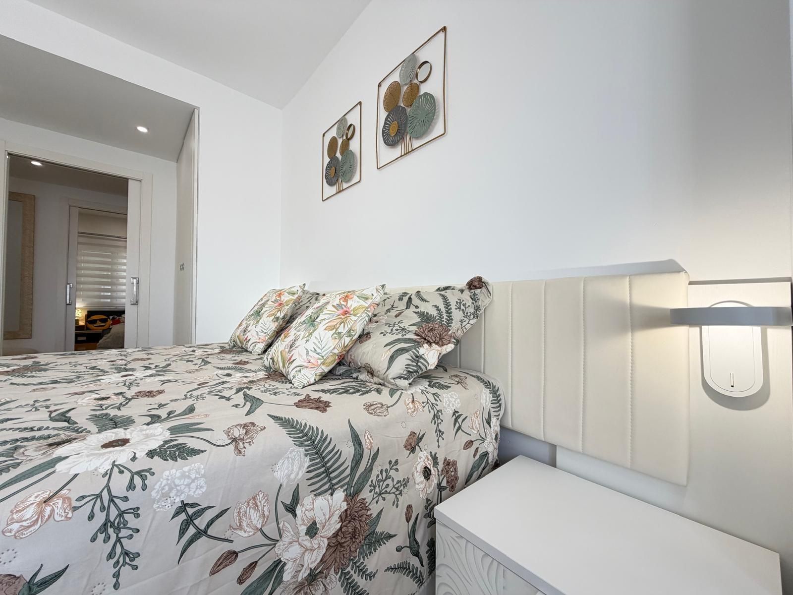 Apartment Of 98 M² In Torrevieja, Spain