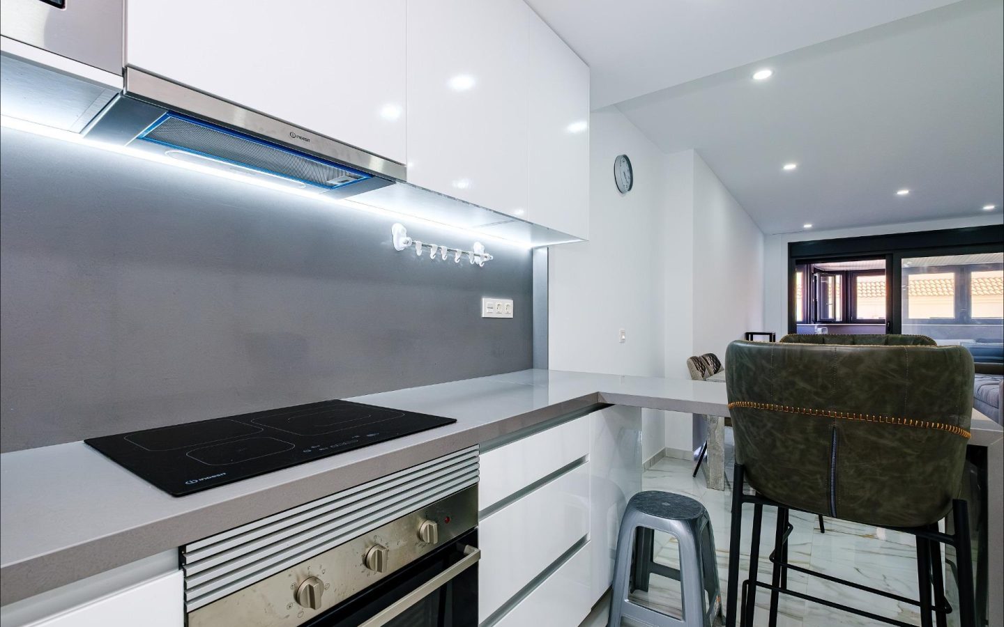 4-bedroom Apartment In Torrevieja, Spain (153 M²)