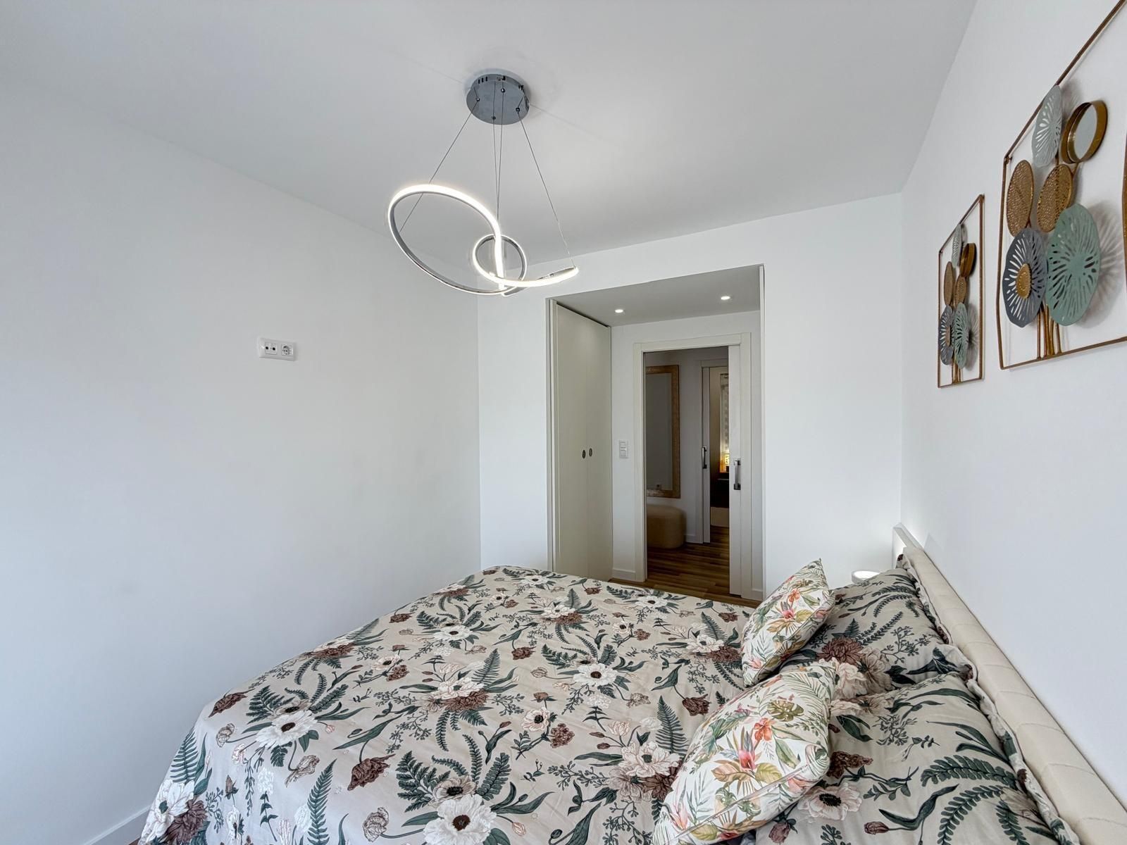 Apartment Of 98 M² In Torrevieja, Spain