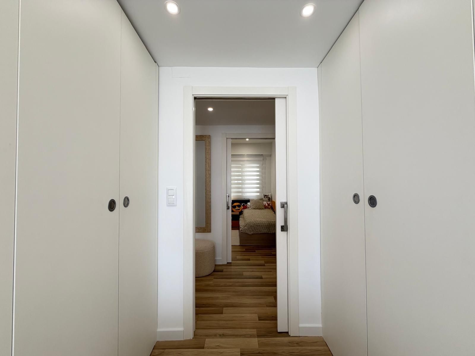Apartment Of 98 M² In Torrevieja, Spain