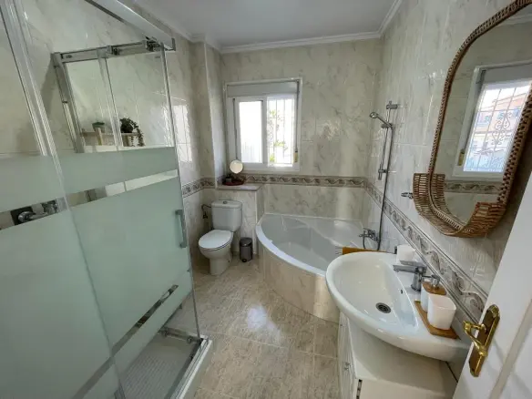 3-bedroom House In Almoradi, Spain (103 M²)