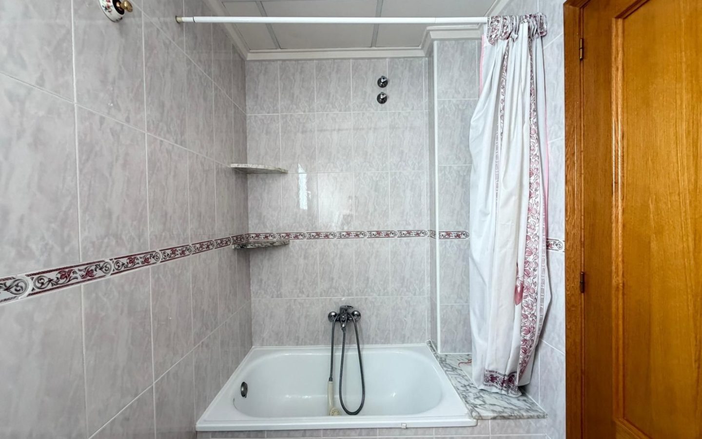 2-bedroom Penthouse In Torrevieja, Spain (72 M²)
