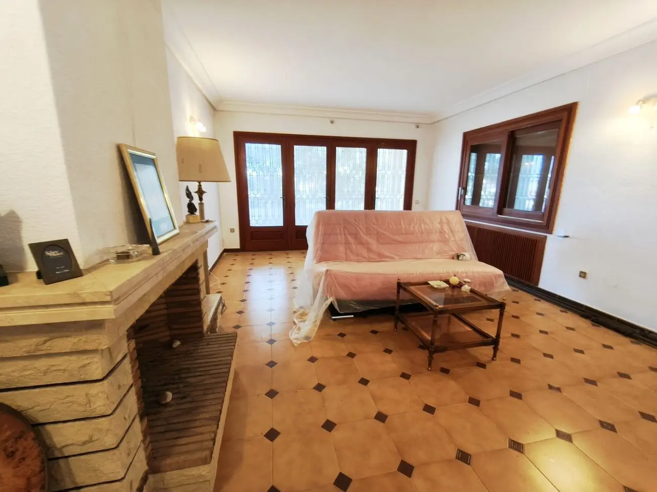 Villa Of 600 M² In Santiago De La Ribera