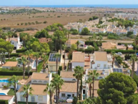 3-bedroom Villa In Orihuela Costa, Spain (96 M²)