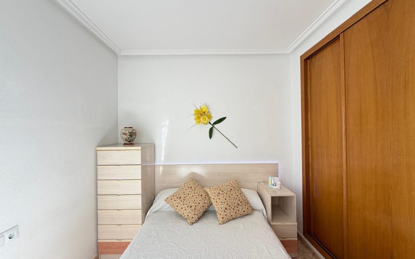 2-bedroom Penthouse In Torrevieja, Spain (72 M²)