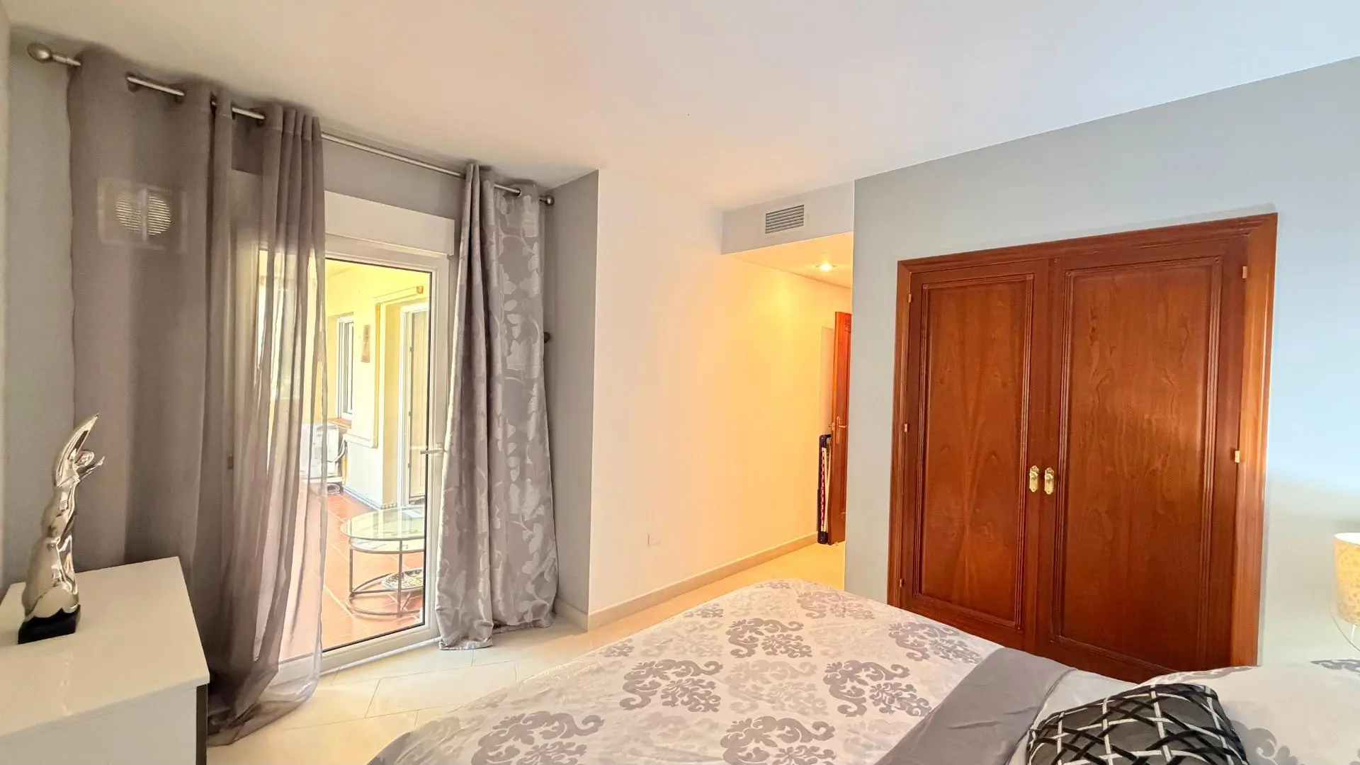 Apartment Of 106 M² In Torrevieja, Spain