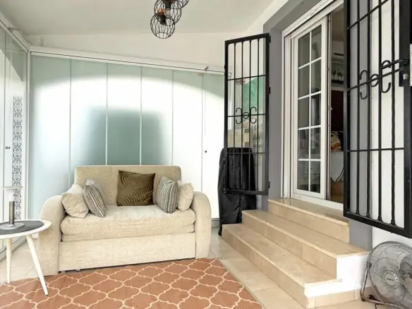 3-bedroom Villa In Orihuela Costa, Spain (96 M²)