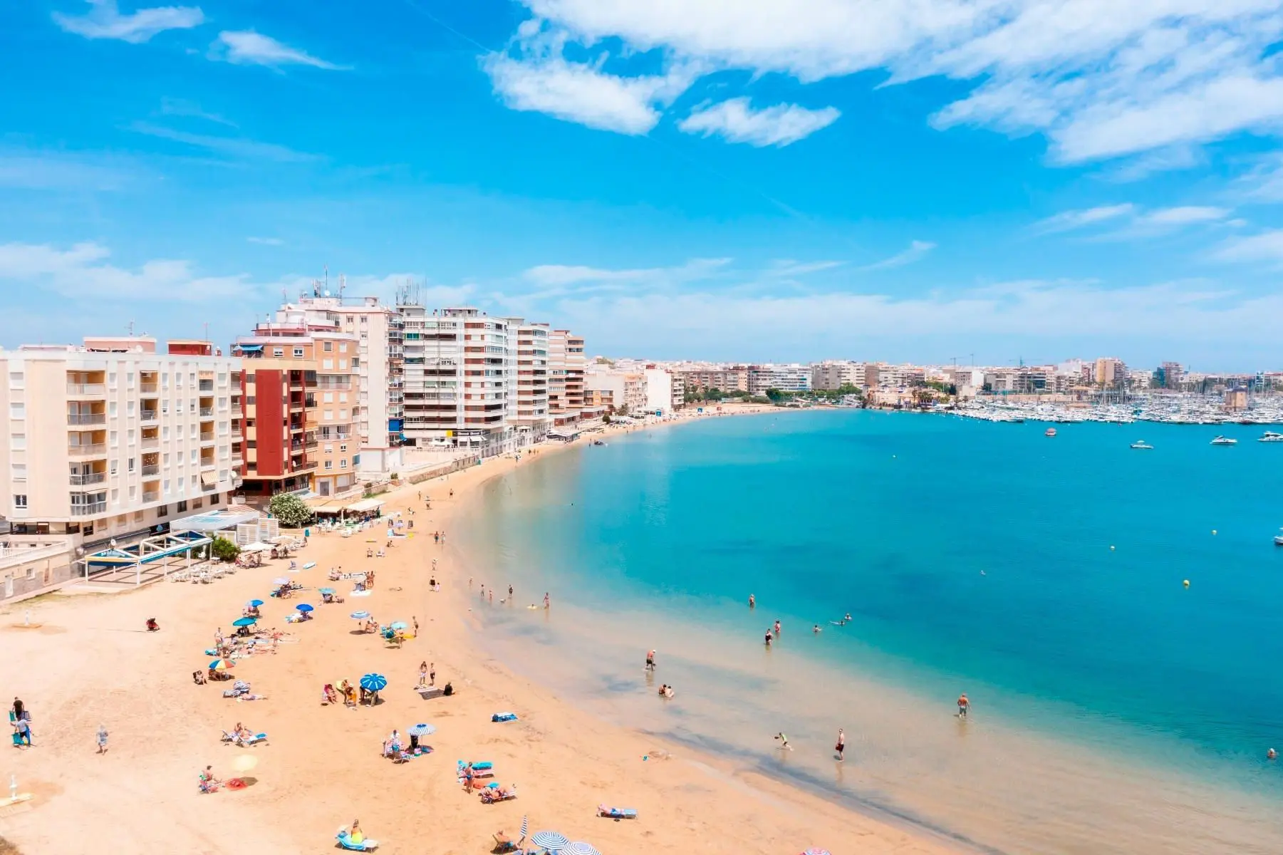 Apartment Of 95 M² In Torrevieja, Spain