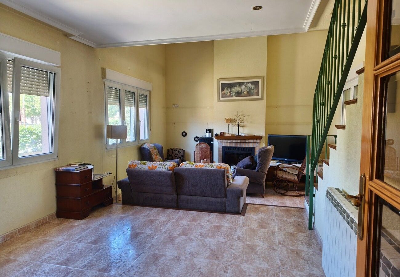 4-bedroom Villa In San Javier, Spain (170 M²)