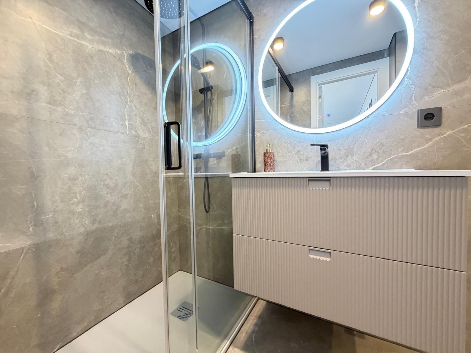 Apartment Of 91 M² In Torrevieja, Spain