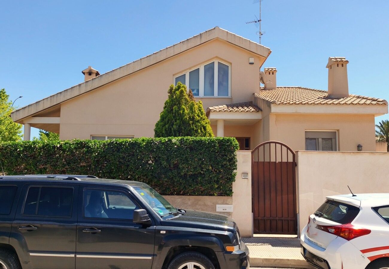 4-bedroom Villa In San Javier, Spain (170 M²)