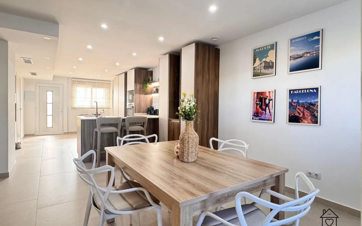 2-bedroom Apartment In Torrevieja, Spain (95 M²)