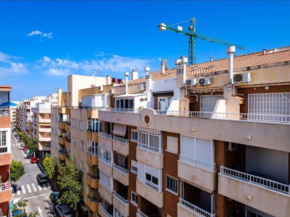 4-bedroom Apartment In Torrevieja, Spain (153 M²)