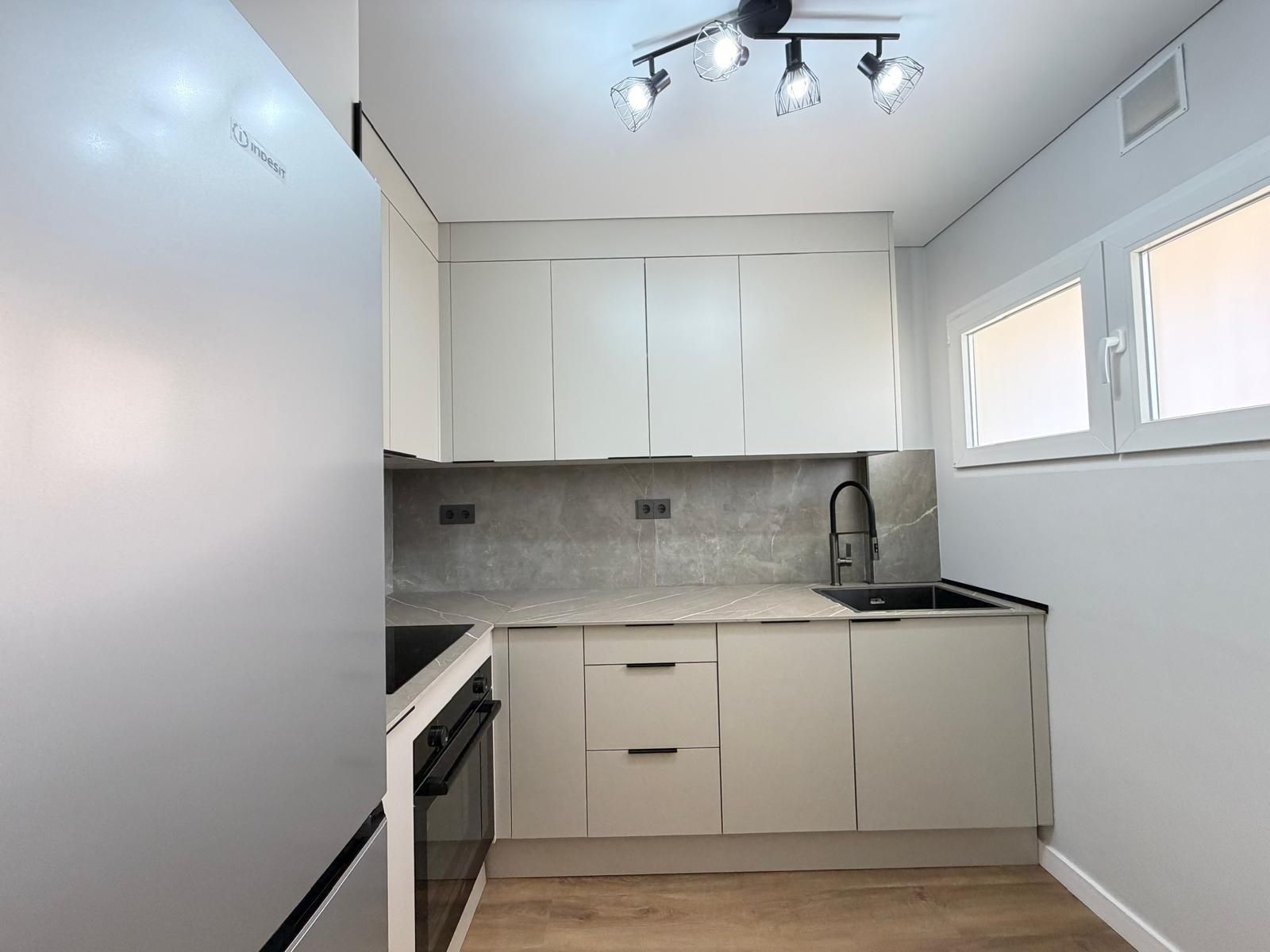 Apartment Of 91 M² In Torrevieja, Spain