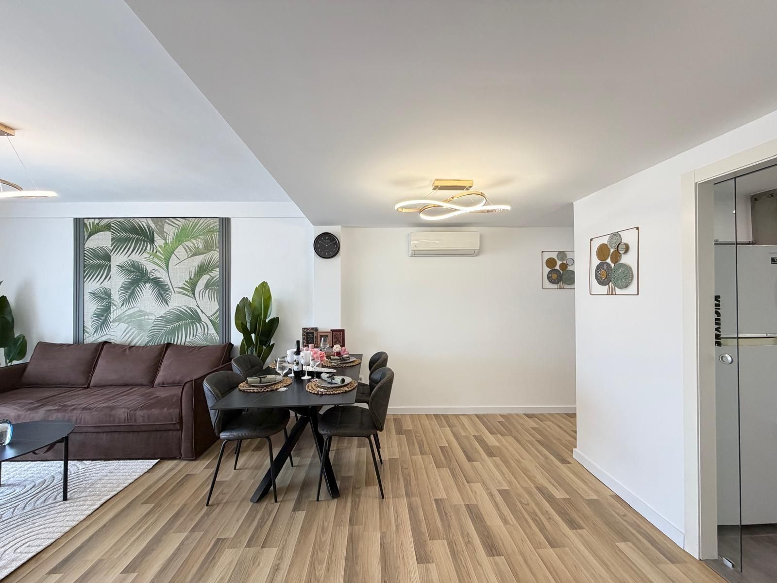 Apartment Of 98 M² In Torrevieja, Spain