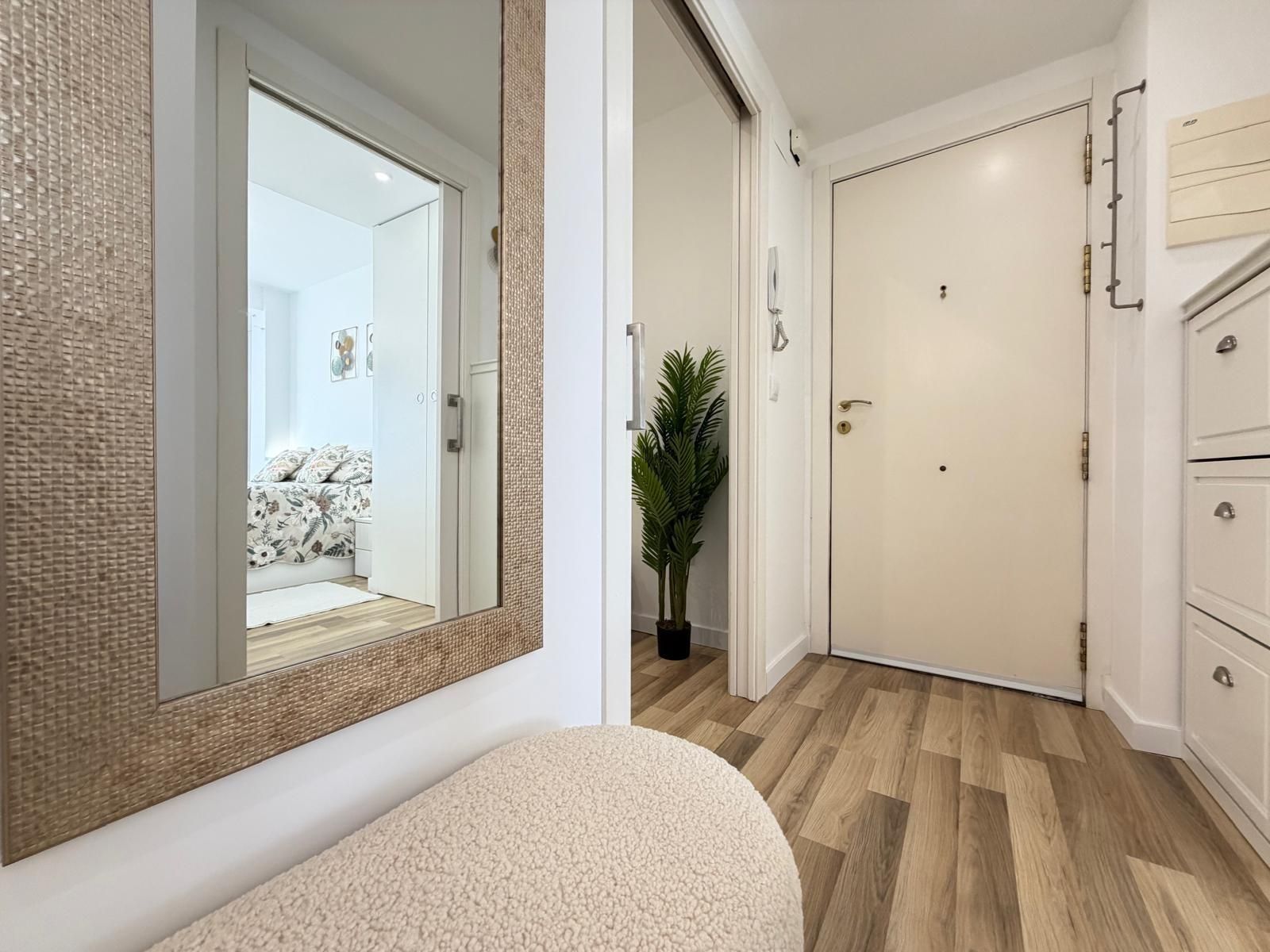 Apartment Of 98 M² In Torrevieja, Spain