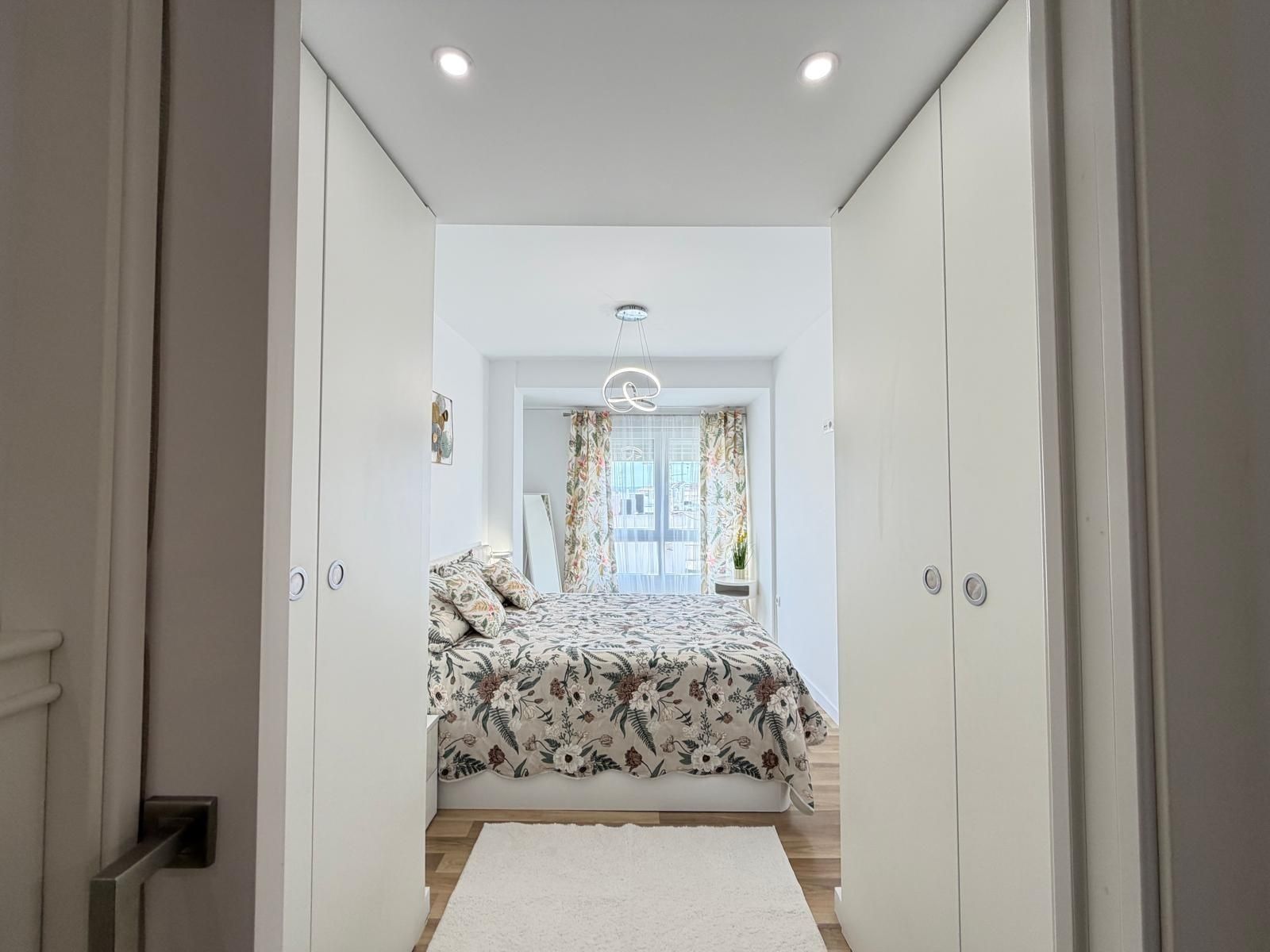 Apartment Of 98 M² In Torrevieja, Spain