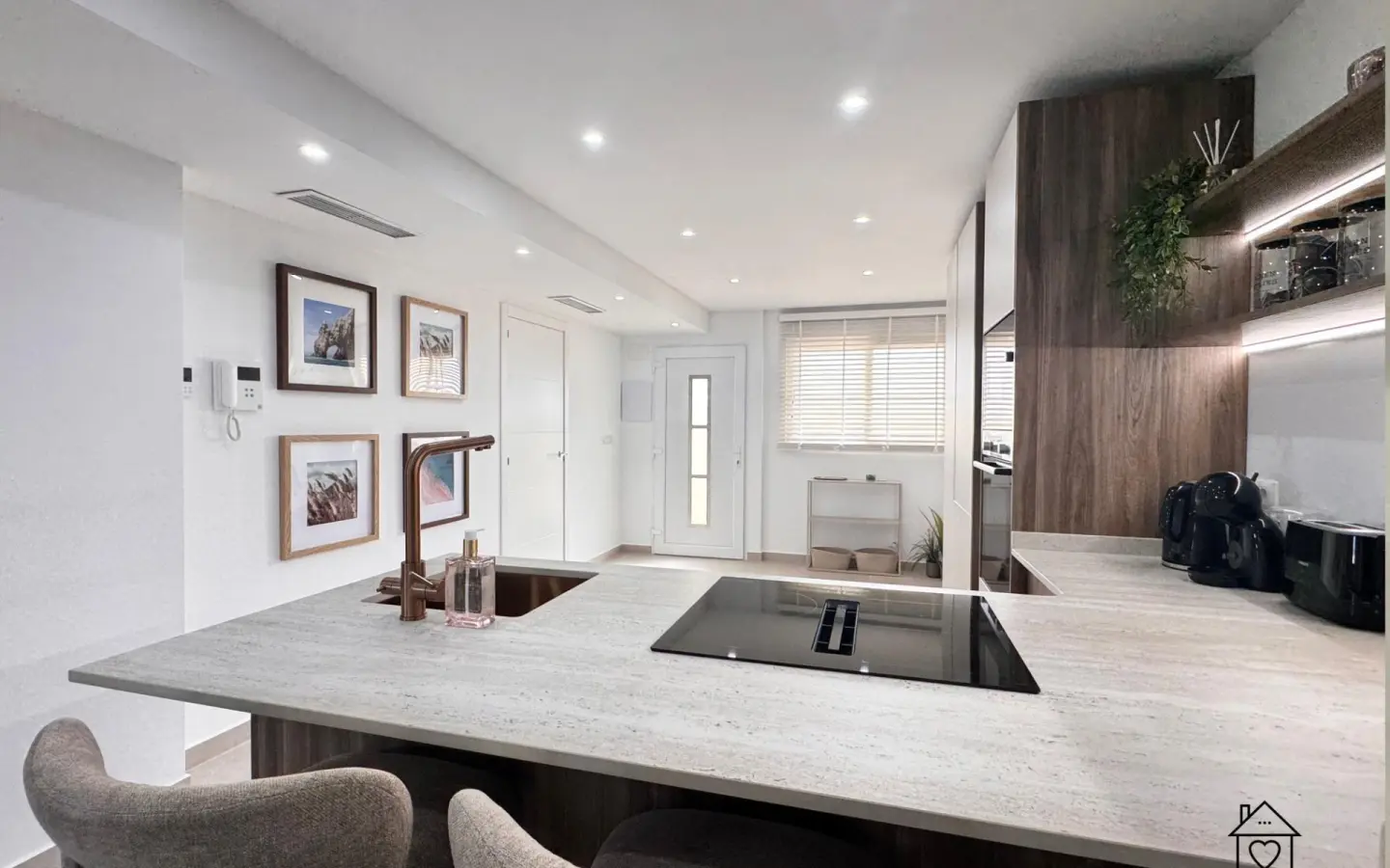 2-bedroom Apartment In Torrevieja, Spain (95 M²)