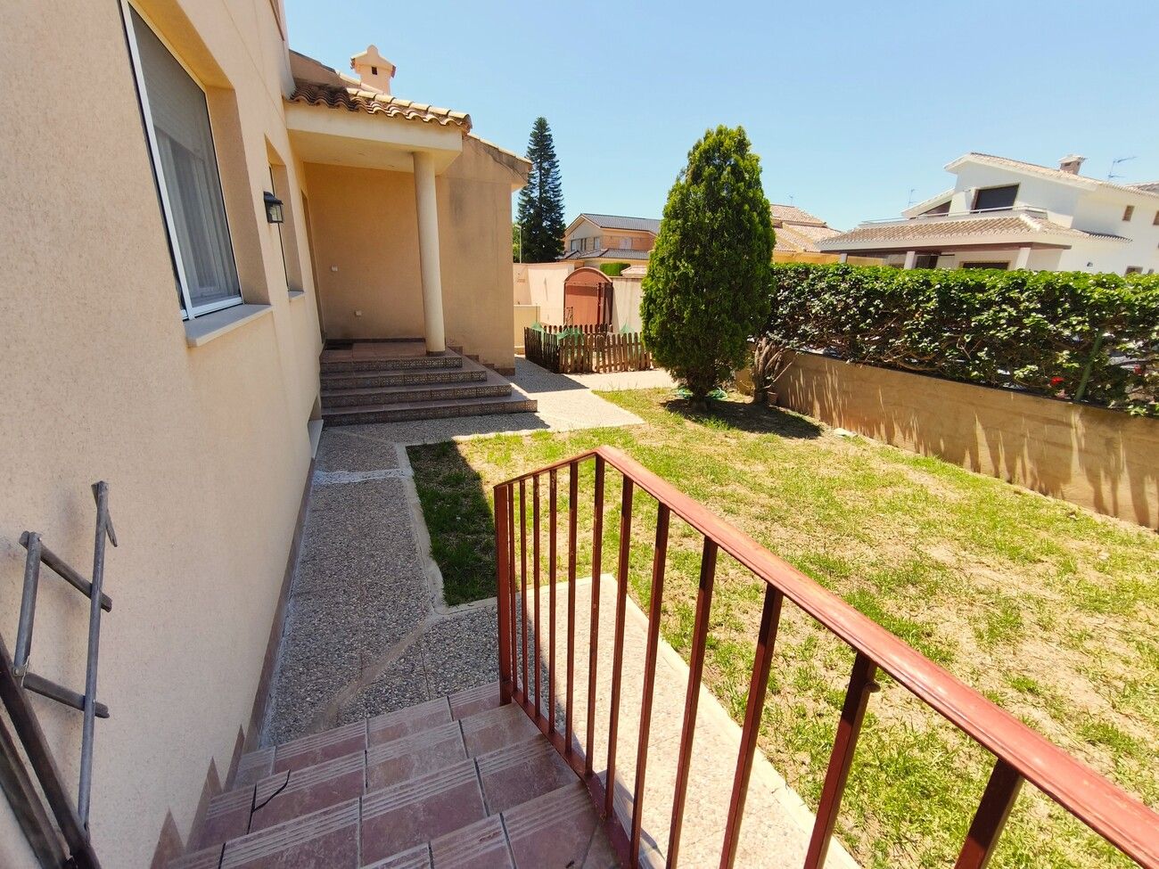 Villa Of 170 M² With [features] In San Javier, Spain