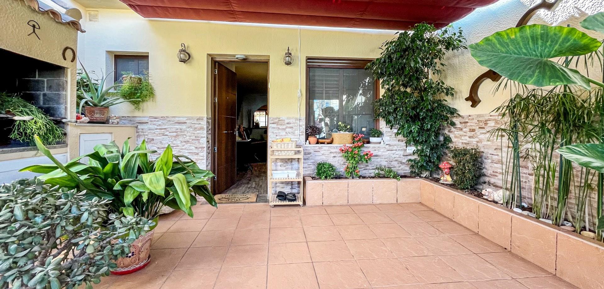 Terraced House Of 130 M² With Sea Views In Torrevieja, Spain