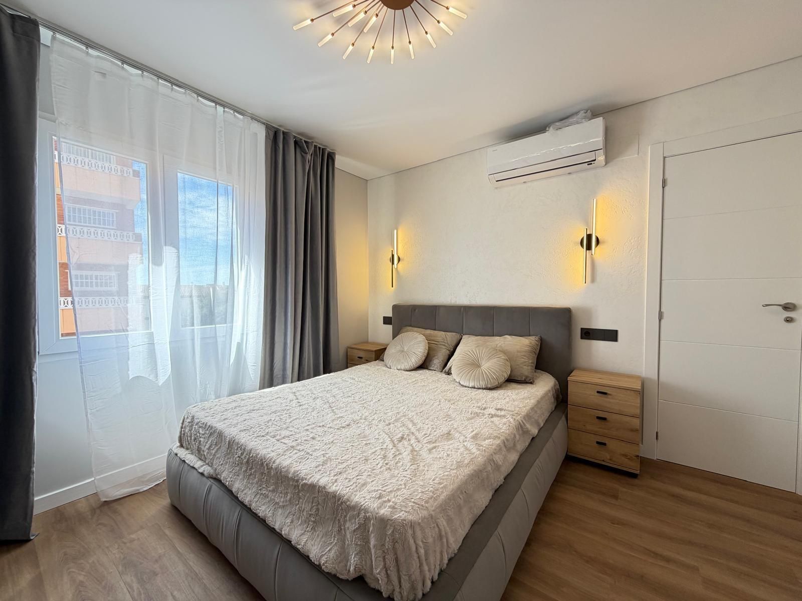Apartment Of 91 M² In Torrevieja, Spain