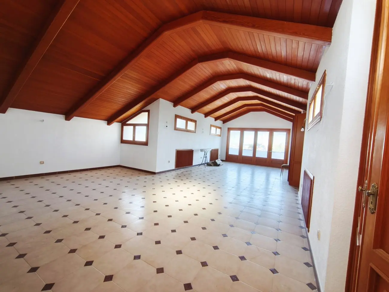 Villa Of 600 M² In Santiago De La Ribera