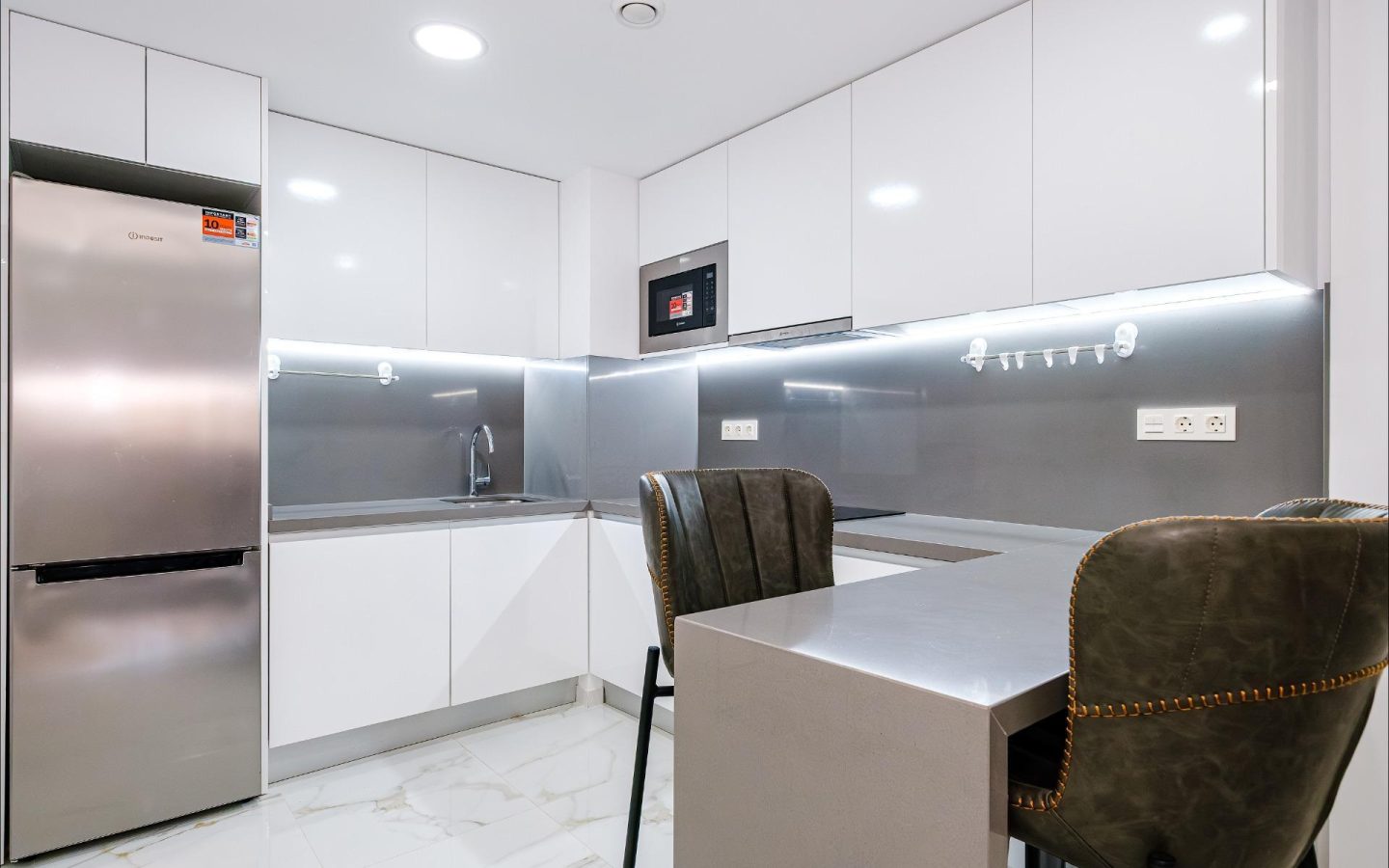 4-bedroom Apartment In Torrevieja, Spain (153 M²)