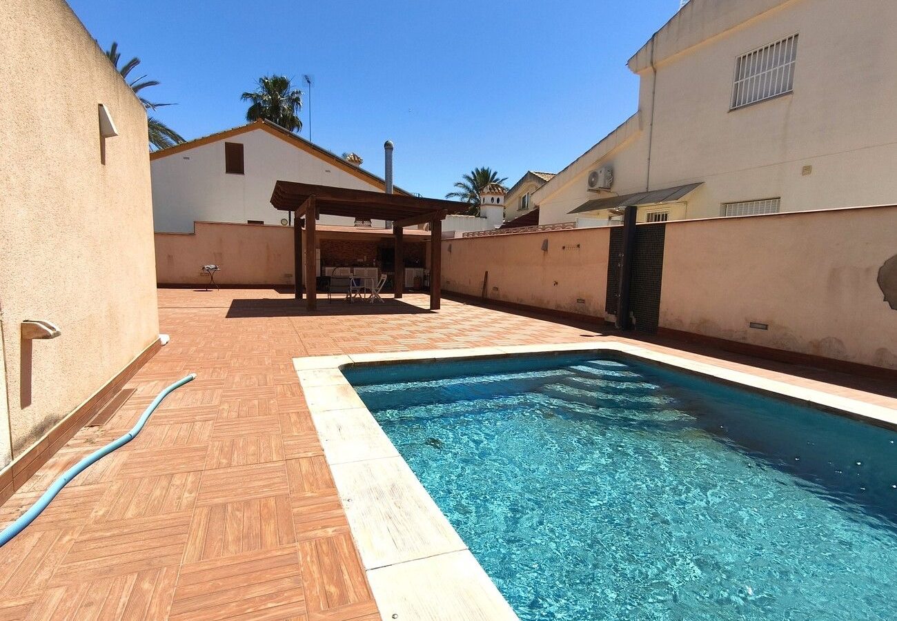 4-bedroom Villa In San Javier, Spain (170 M²)