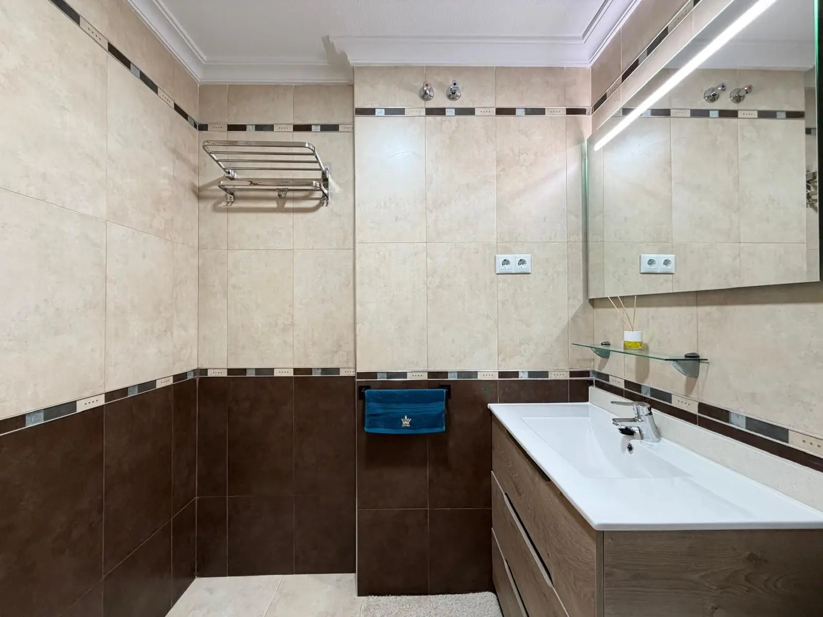 Apartment Of 107 M² With Sea View In Torrevieja
