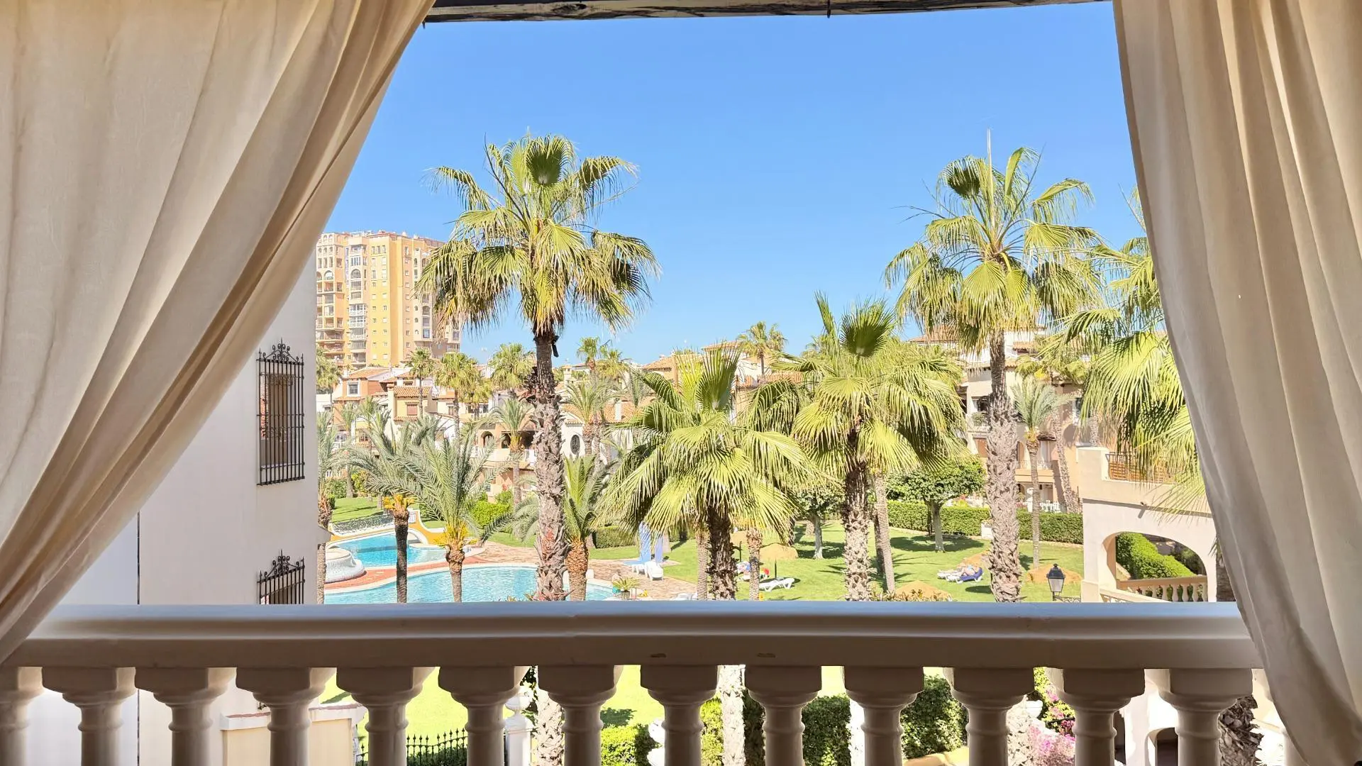 Apartment Of 106 M² In Torrevieja, Spain