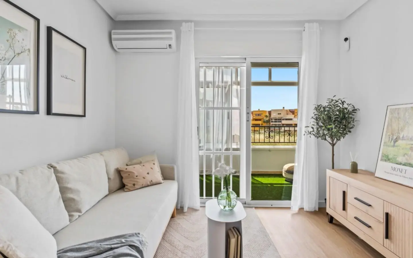 Apartment Of 68 M² In Orihuela Costa, Spain