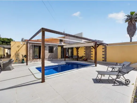 Villa Of 109 M² In Torrevieja, Spain