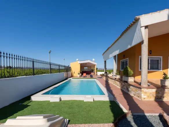 5-bedroom Villa In Orihuela, Spain (495 M²)