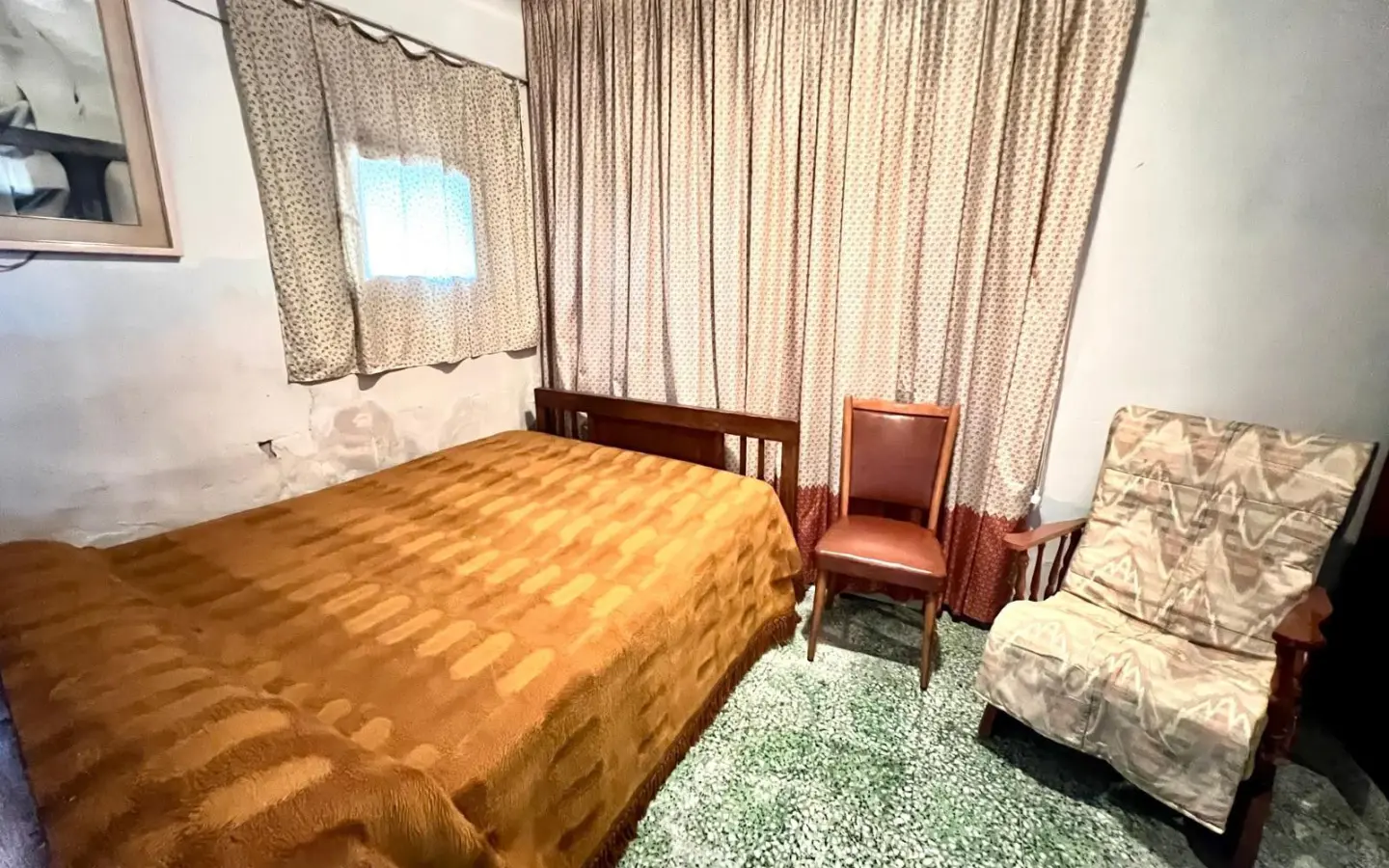 6-bedroom House In Pinoso, Spain (260 M²)