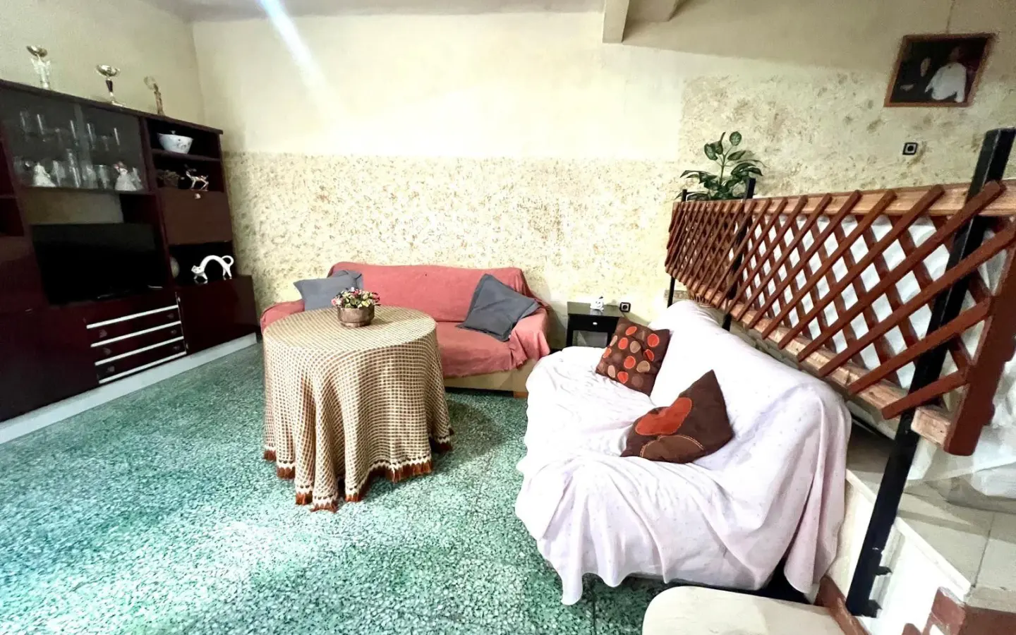 6-bedroom House In Pinoso, Spain (260 M²)