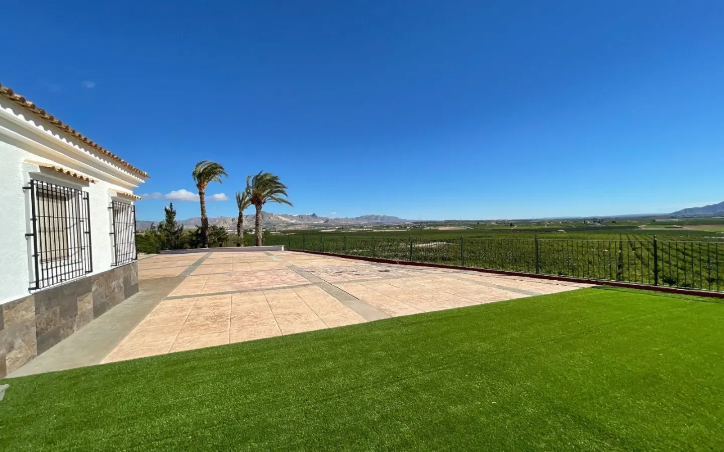 6-bedroom Villa In Murcia, Spain (210 M²)