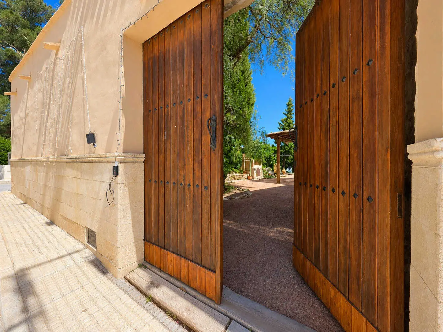 Country House Of 400 M² In Torre Del Rico, Spain