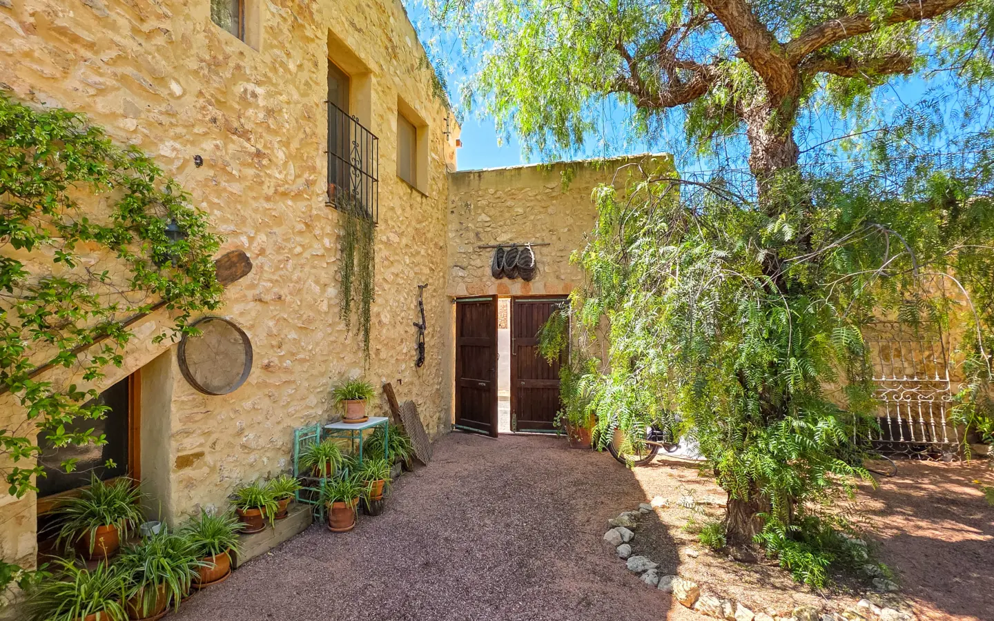 6-bedroom Country House In Torre Del Rico, Spain (400 M²)