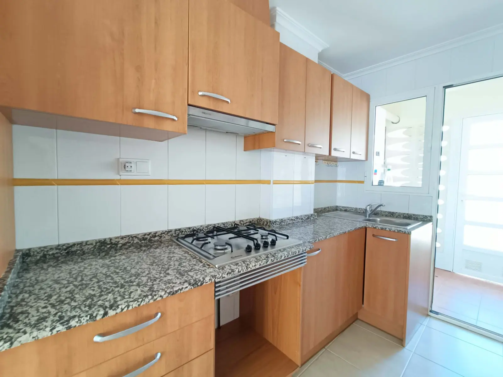 Apartment Of 90 M² In Hondón De Los Frailes